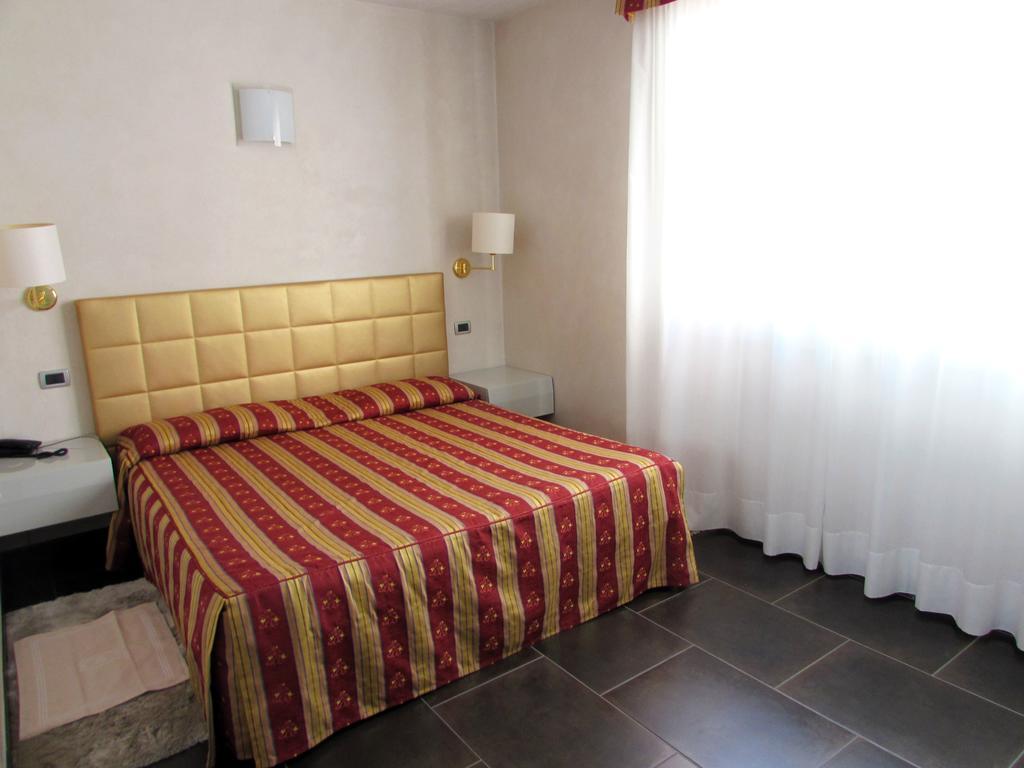 Hotel Dante Residence Мантуя Экстерьер фото